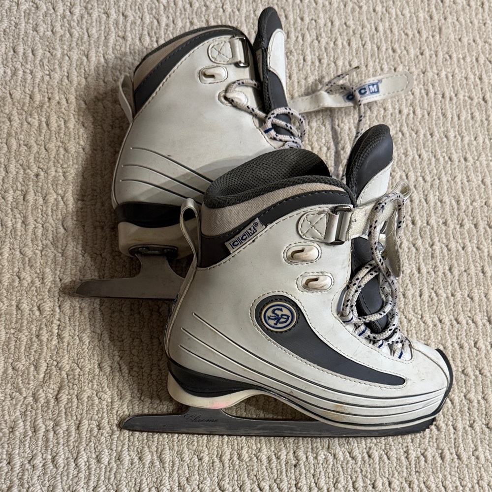 Girl’s White Ice Skates